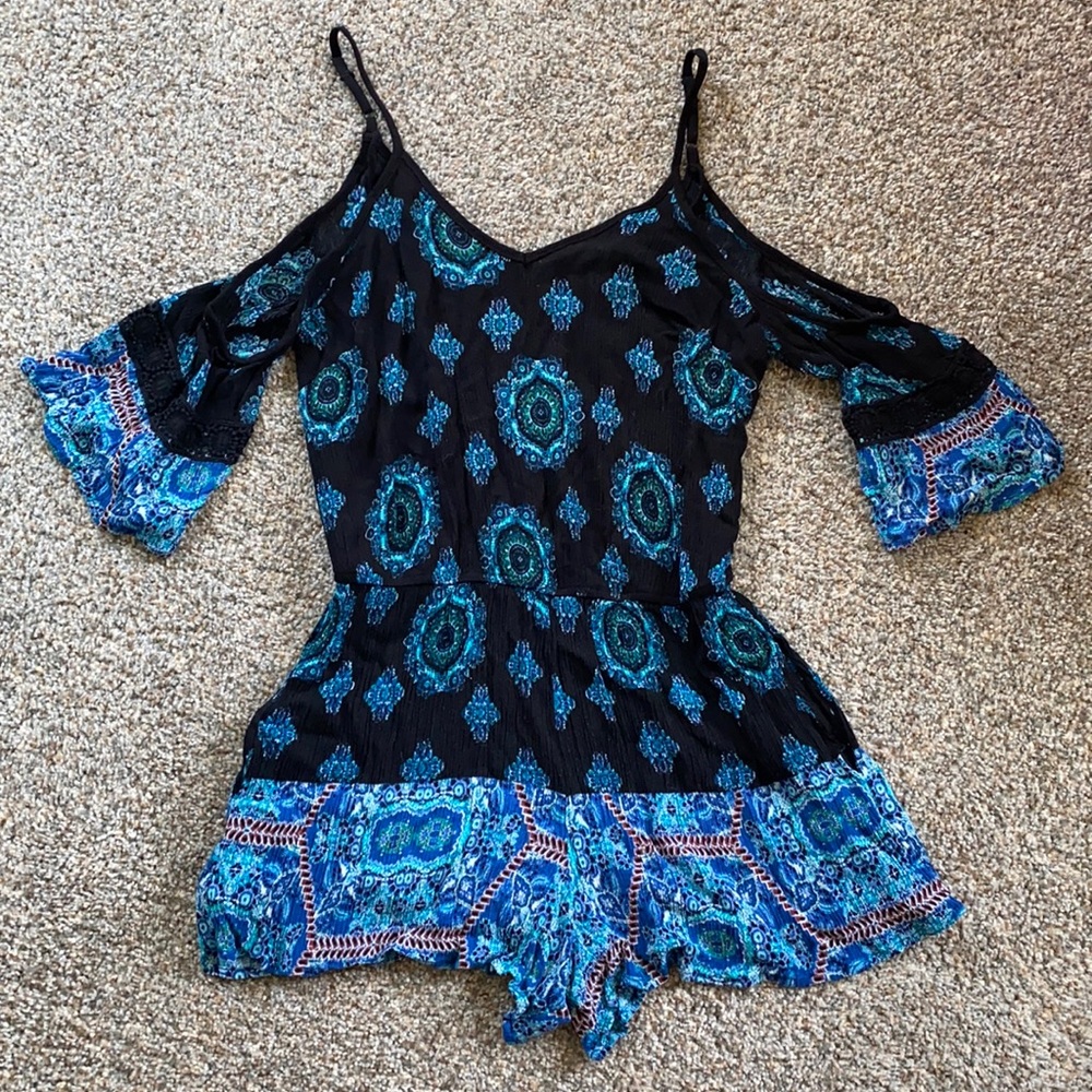 Super cute romper!